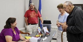 Author Suzi Parron speaks of American Barn Quilts