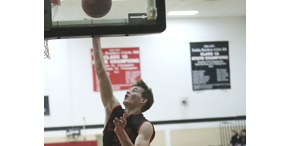 Worthington dominates Raider boys