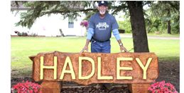 Krant gifts citizens of Hadley wood sign