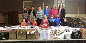 First Presbyterian Church youth  participate in Heroes of Hunger project