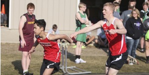 Coyote boys earn 10 places at Pipestone Gabe Spittle, Cheadle, Kunerth, Juarez twins score in individual events