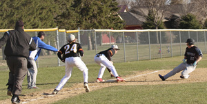 HL-O/Fulda Coyotes improve to 3-1 in early-seasonvarsity baseball action