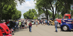 Woody’s Car Show